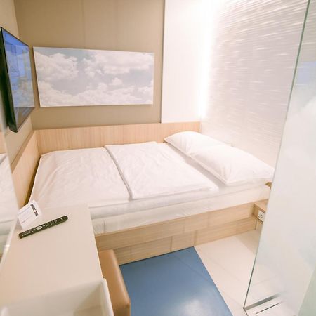 My Cloud Transit Hotel - Guests With International Flight Only! Франкфурт-на-Майне Экстерьер фото