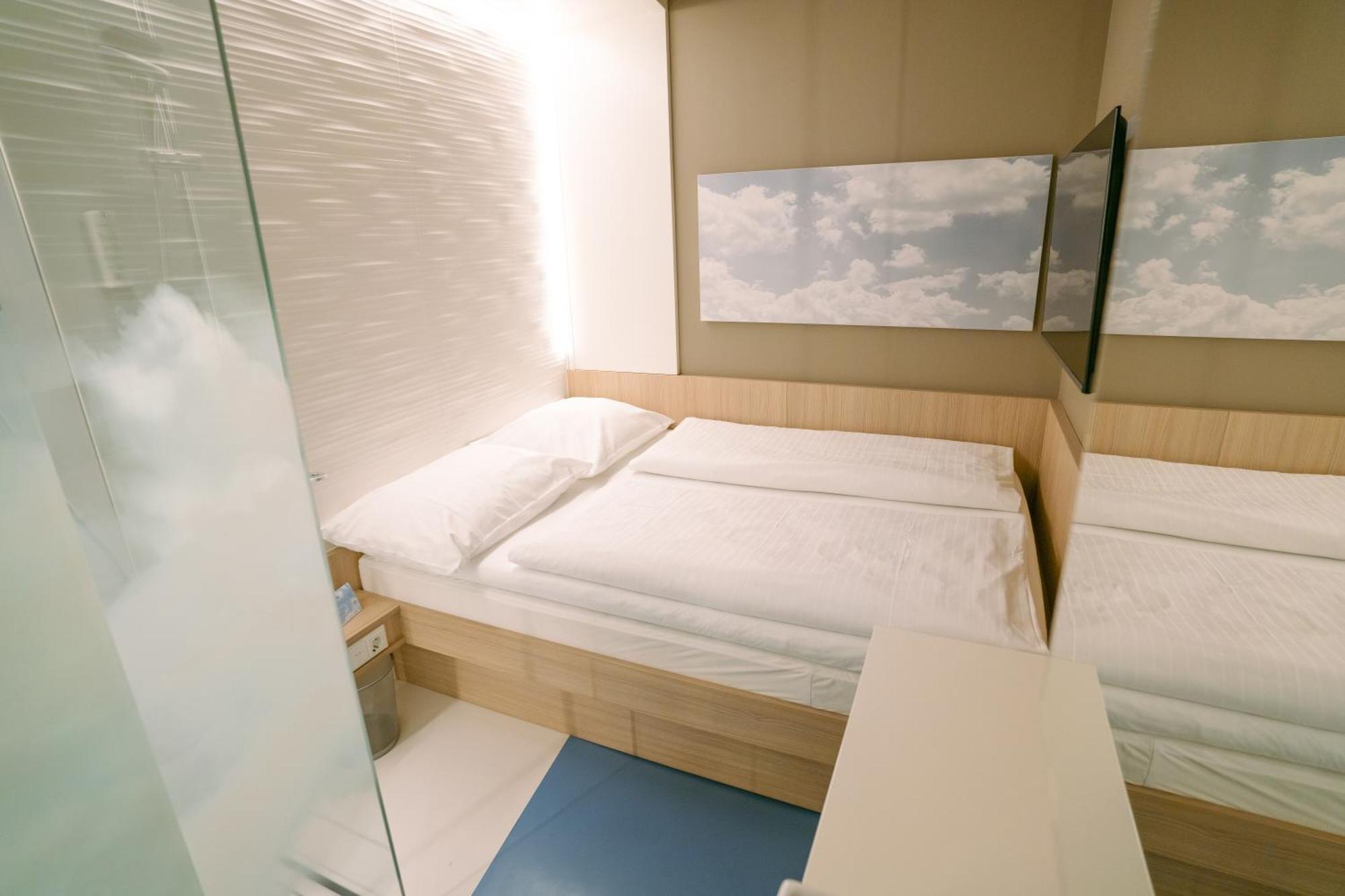 My Cloud Transit Hotel - Guests With International Flight Only! Франкфурт-на-Майне Экстерьер фото